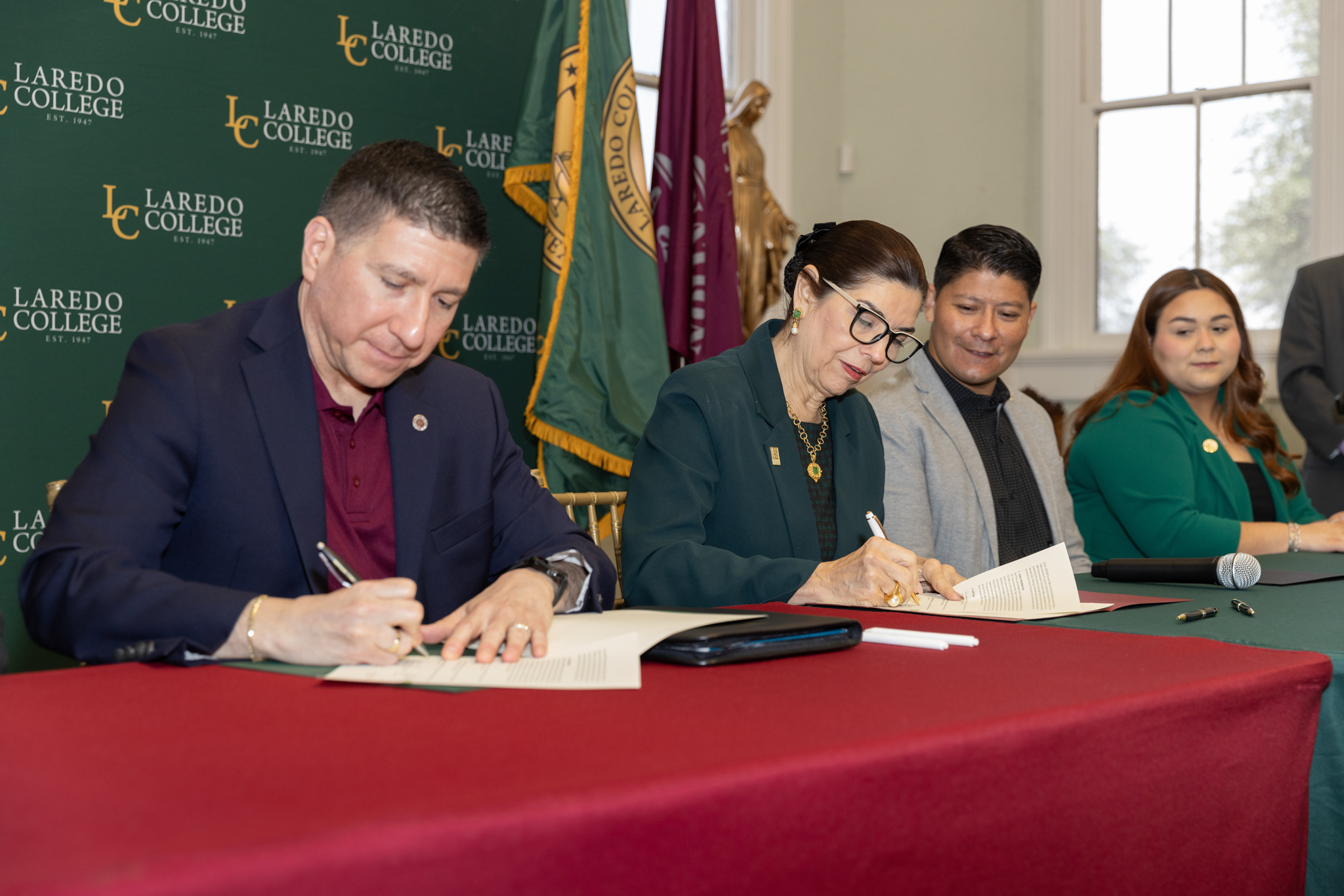 LC president signs MOU 