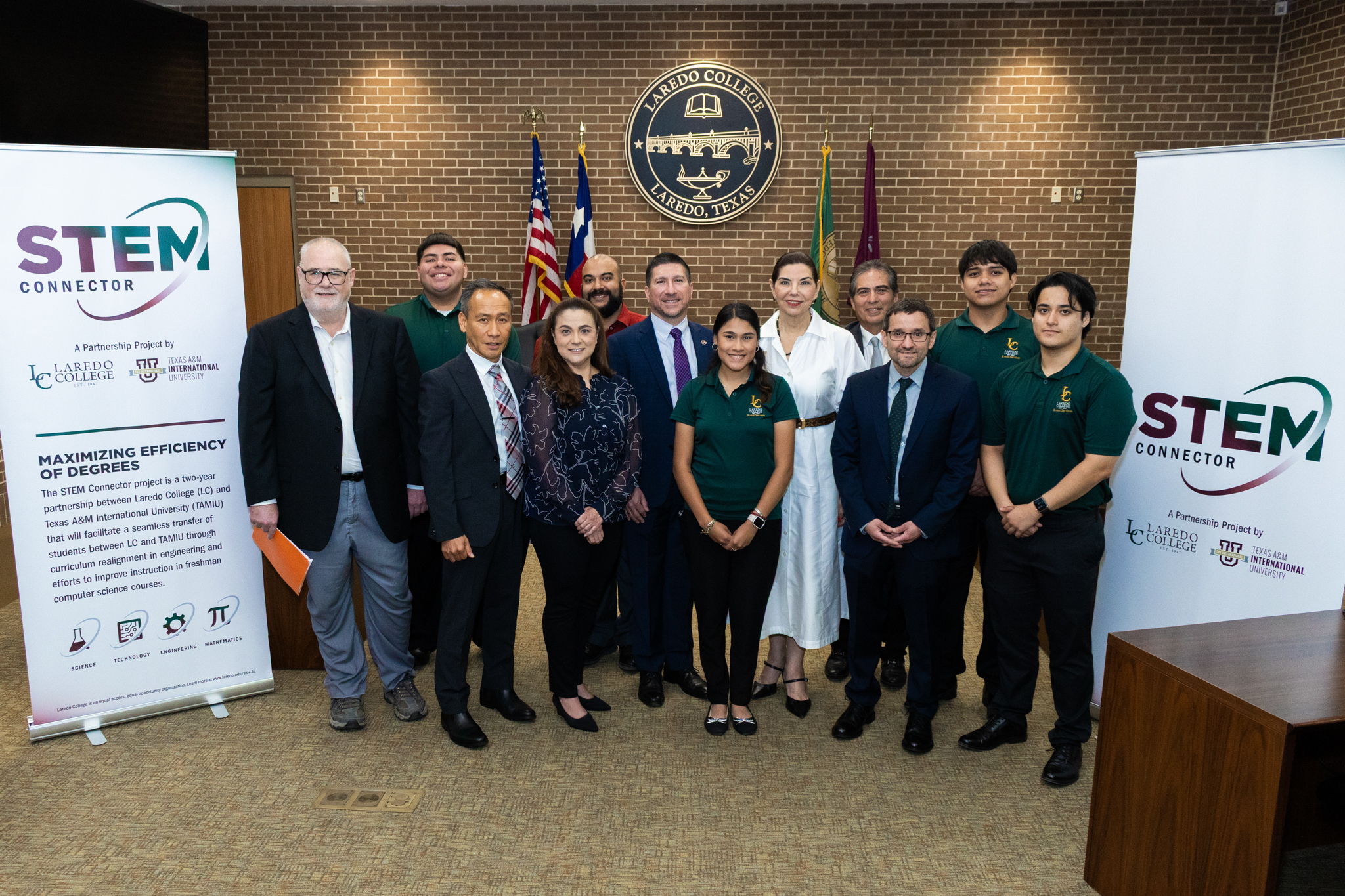 LC-TAMIU STEM Connector Project broadens access with engineering scholarships